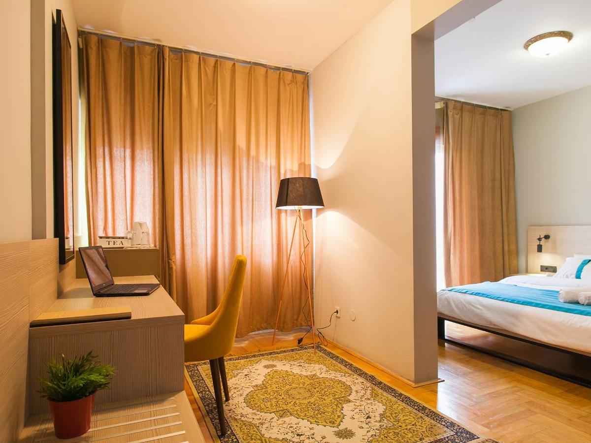 Hotel Magnolia Tivat Kültér fotó