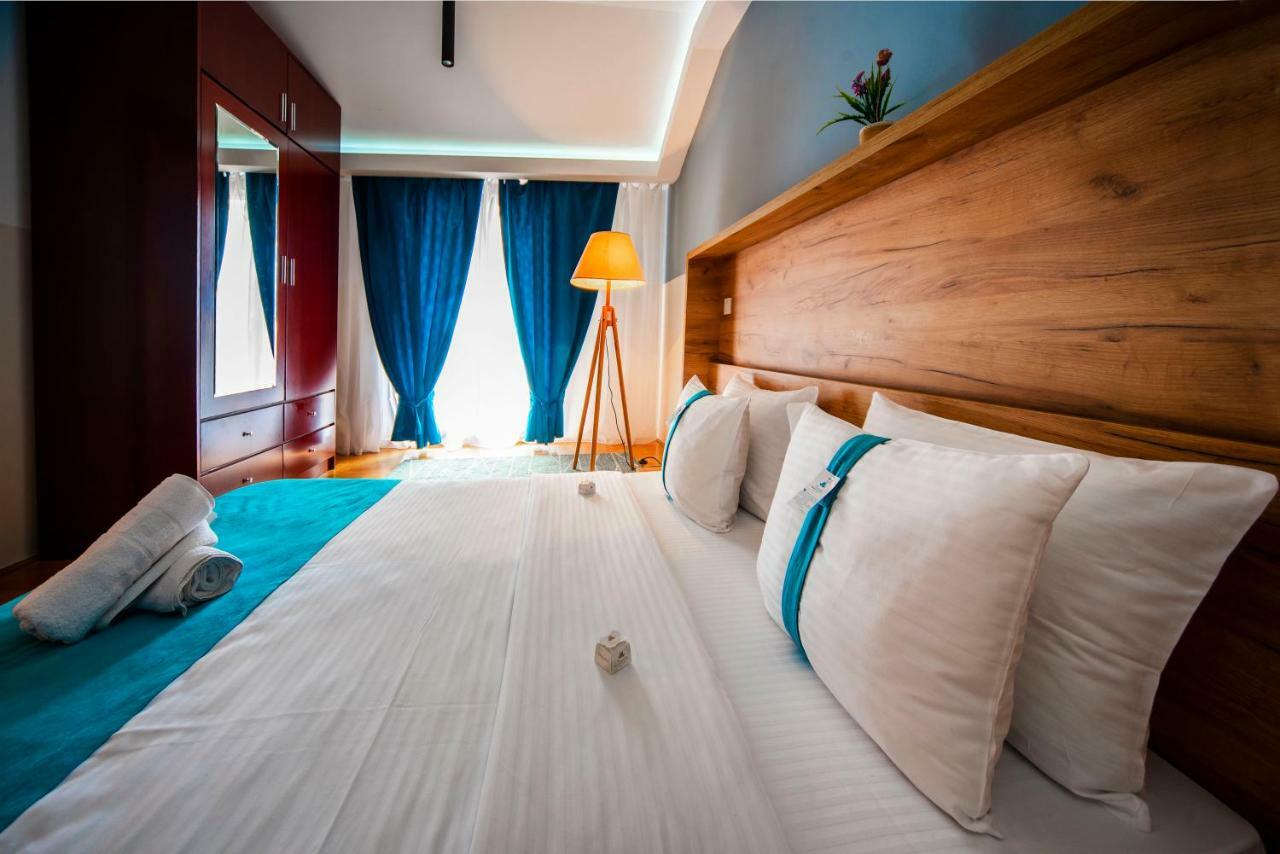 Hotel Magnolia Tivat Kültér fotó