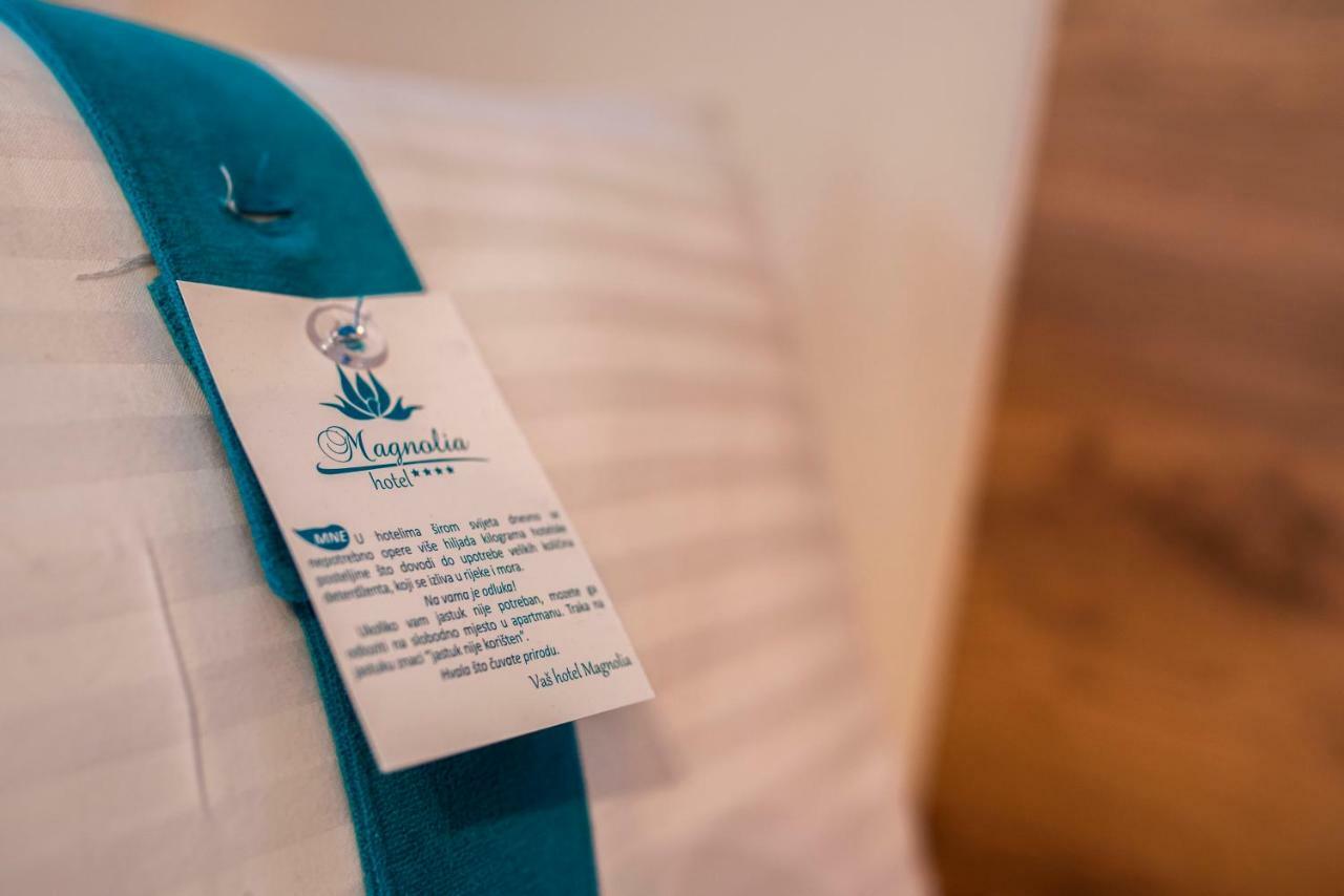 Hotel Magnolia Tivat Kültér fotó