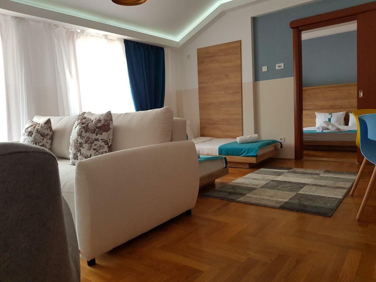 Hotel Magnolia Tivat Kültér fotó