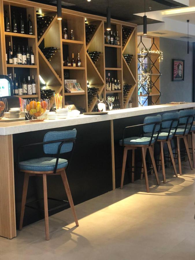 Hotel Magnolia Tivat Kültér fotó